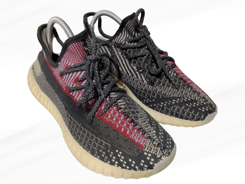 كوتشي أسود مخطط نعل عريض