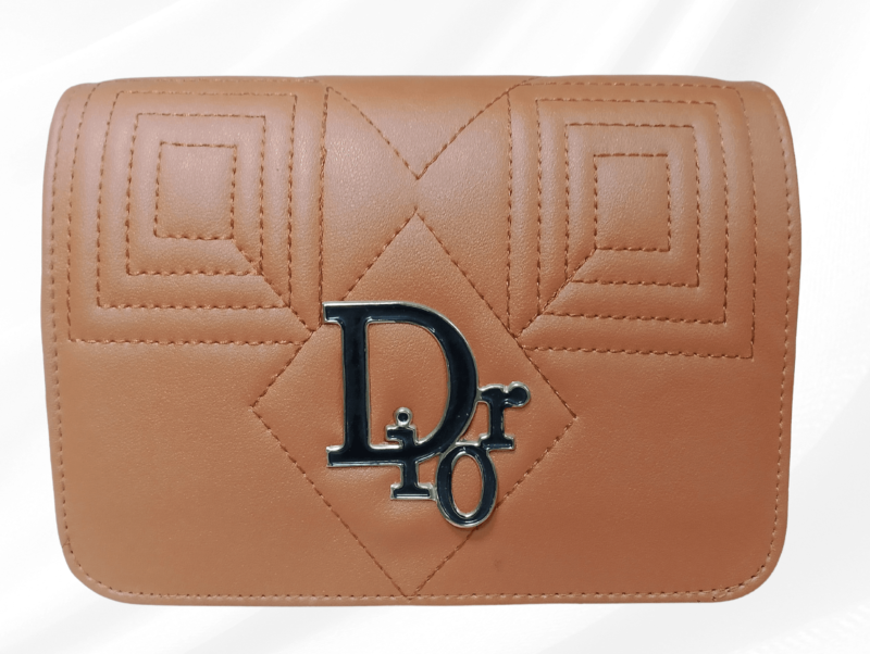 Dior شنطة حريمي