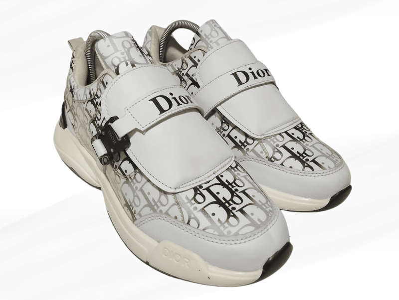 كوتشي أبيض Dior