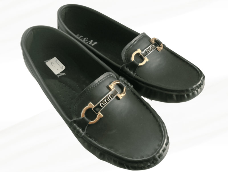 حذاء اليو واطي