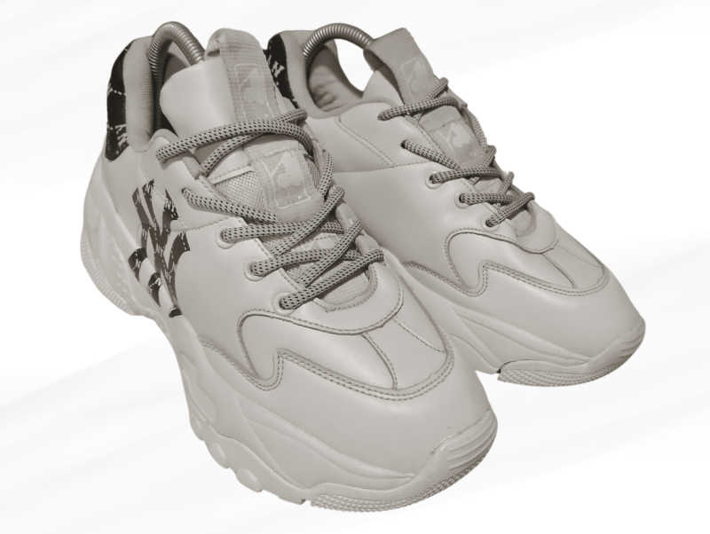 كوتشي NY أبيض