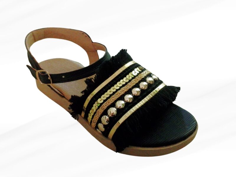 صندل شراشيب حريمي أسود