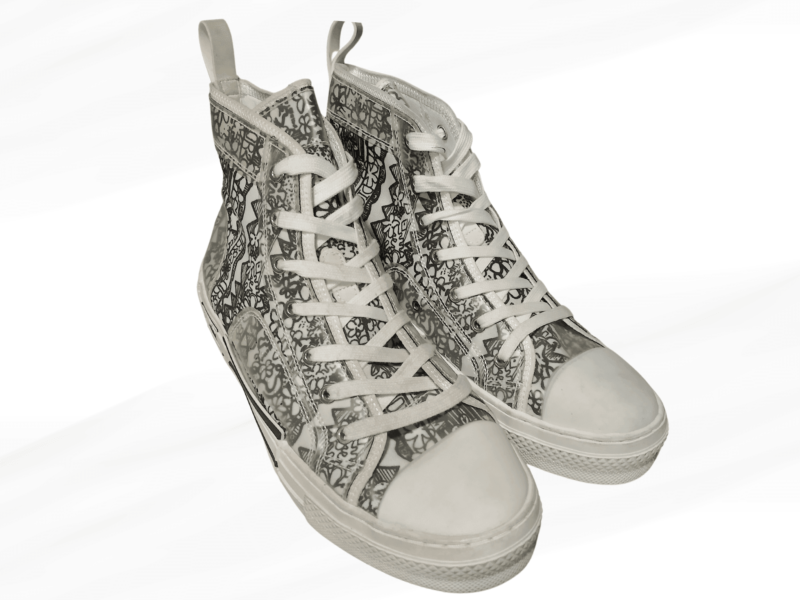 كوتشي أبيض في أسود Dior