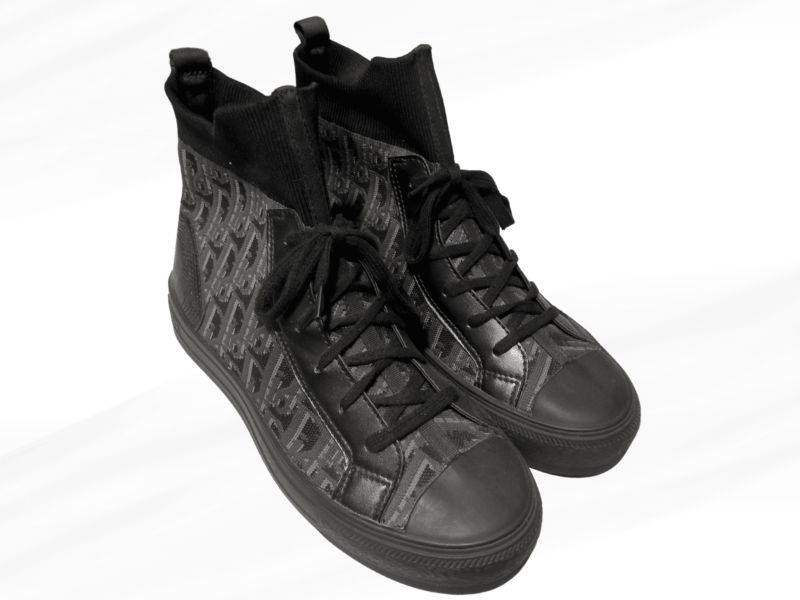 Dior كوتشي أسود