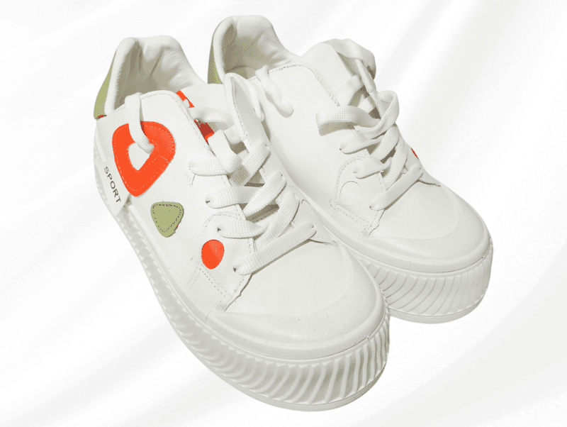 كوتشي أطفالي ابيض في أورنج