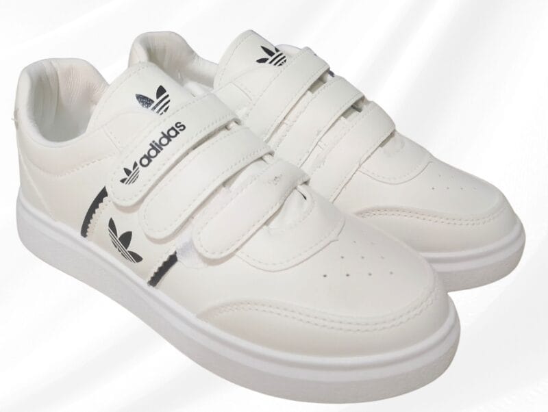 كوتشي ابيض adidas